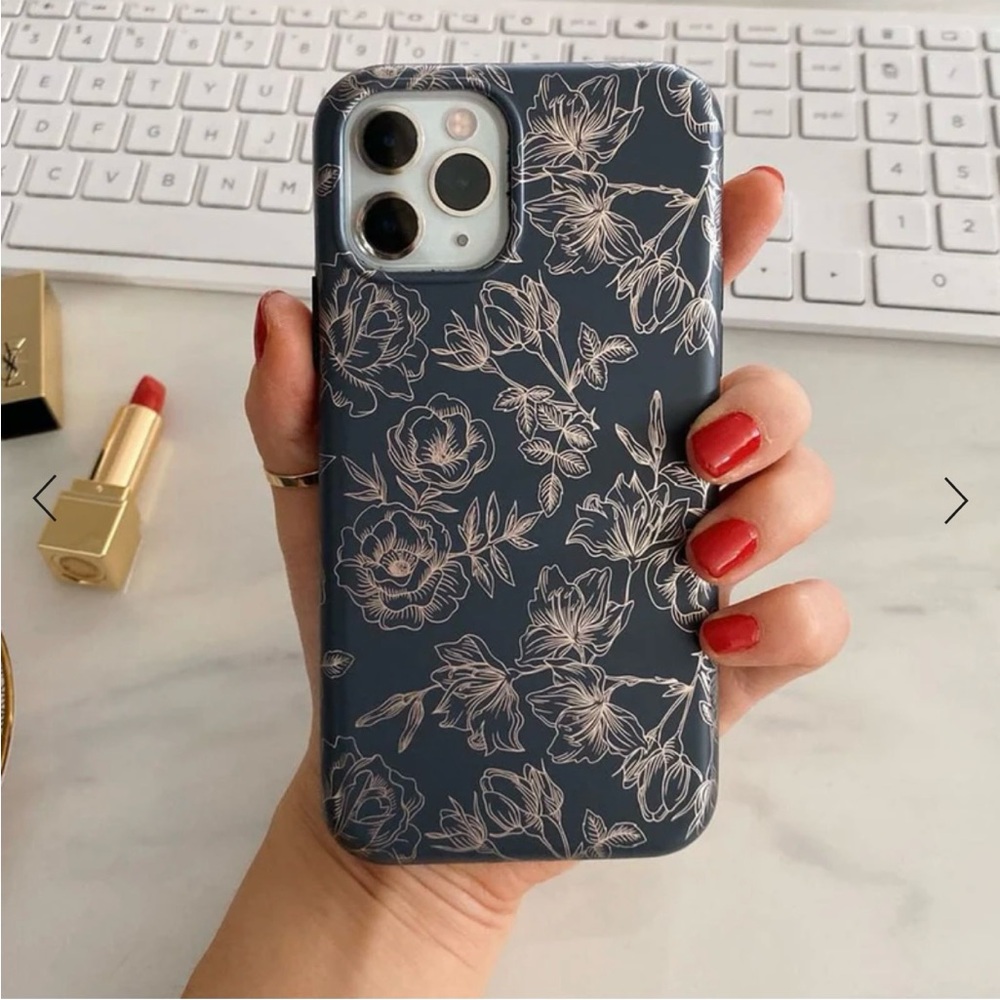 Velvet Caviar Rose Gold Chrome IPhone 13 case